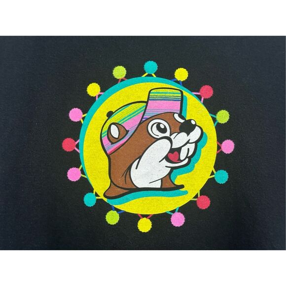 Buc-ees size M t-shirt "I don't have an accent y'all do" - Picture 4 of 9